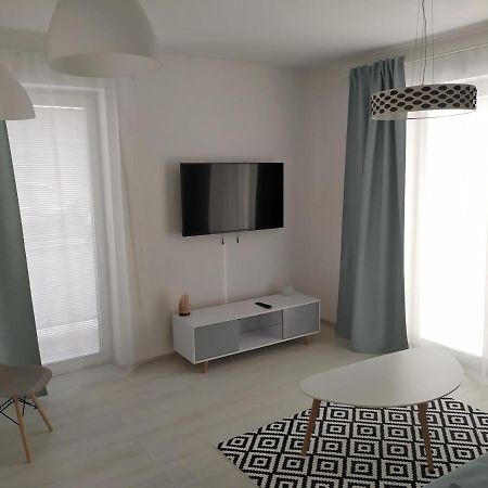 Apartman TILL Galanta Bagian luar foto