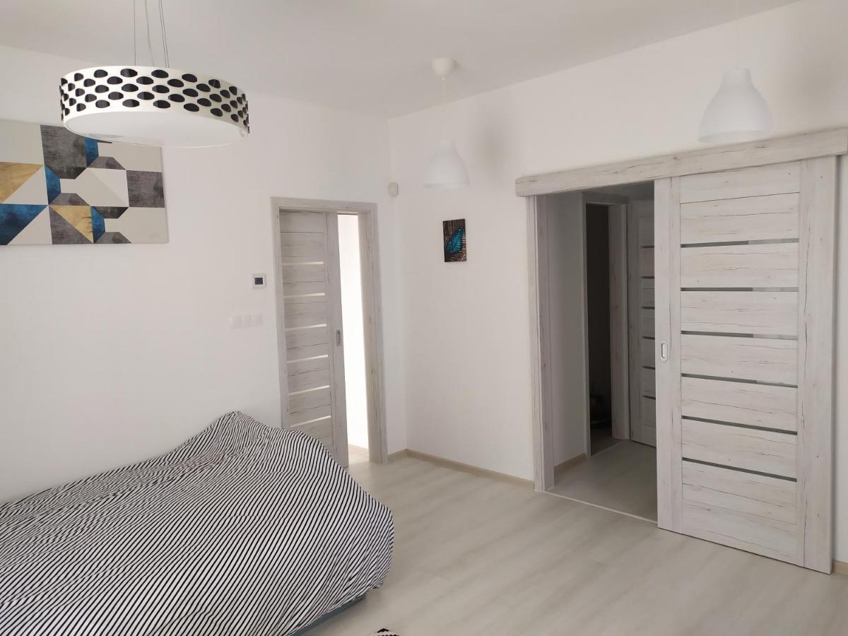 Apartman TILL Galanta Bagian luar foto