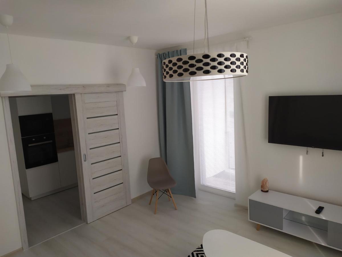 Apartman TILL Galanta Bagian luar foto